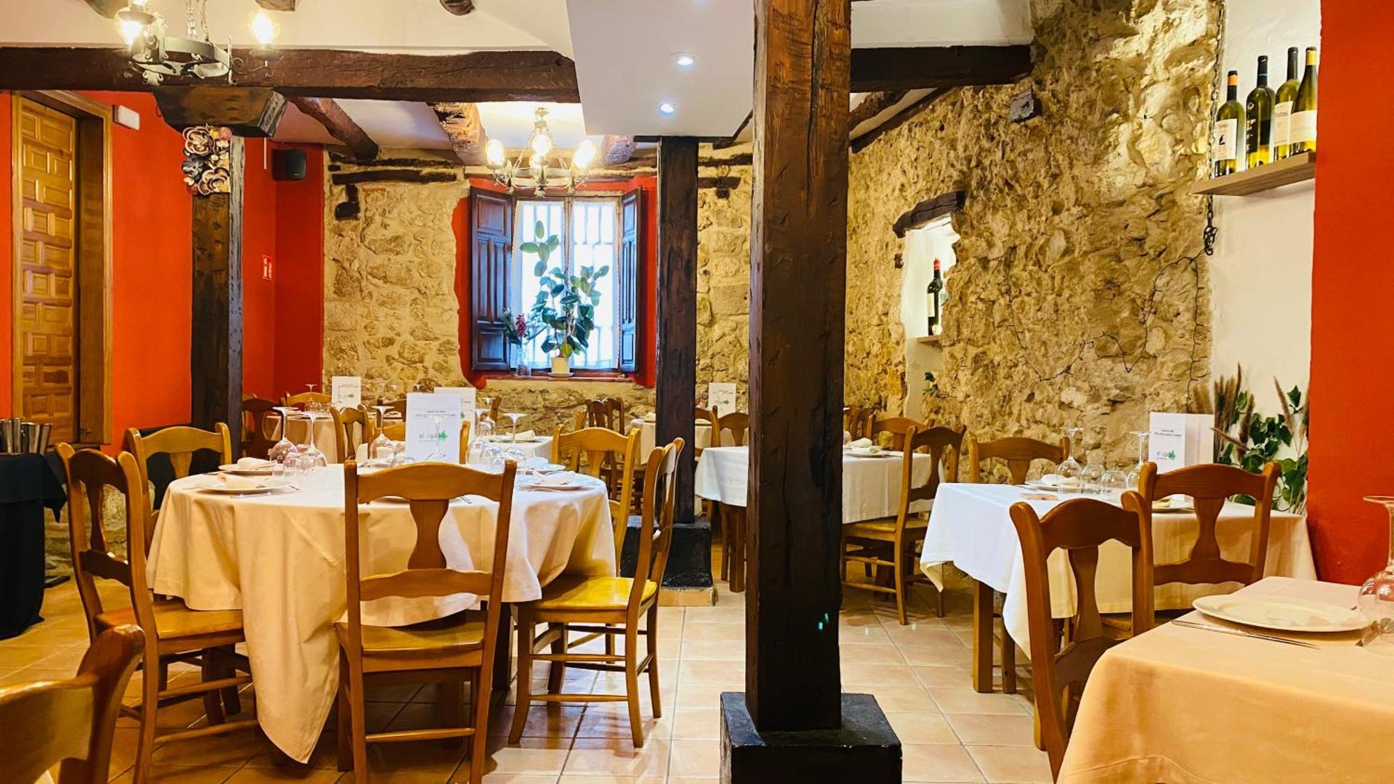 Hotel Restaurante Agapio De Tresnino Quintanilla de Onésimo Esterno foto